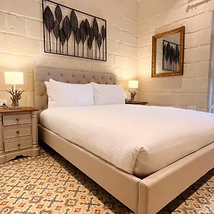 Typical Maltese Maisonette In St.julians Appartamento San Giuliano